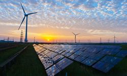 Ember: Türkiye Hibrit Güneş Enerjisi Santralleriyle Şebeke Kısıtlarını Aşabilir