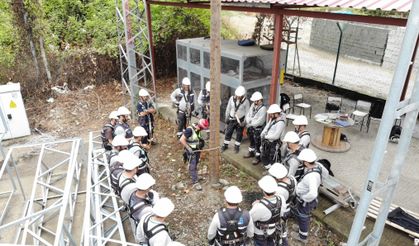 Çoruh EDAŞ’tan Çalışanlarına “Yüksekte Güvenli Çalışma Eğitimi”