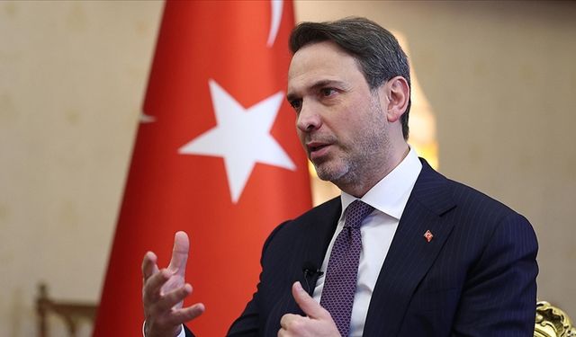 Bakan Bayraktar “Petrol ve Gaz Potansiyelinin Olduğu Çok Yönlü Bir Arama Yürütüyoruz”