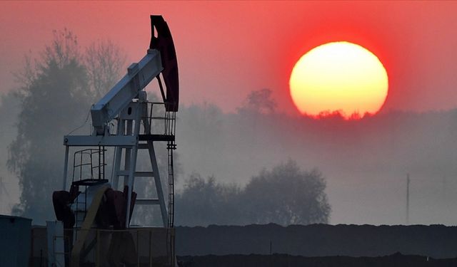 IEA, Küresel Petrol Talebi Artış Öngörüsünü Yukarı Yönlü Revize Etti