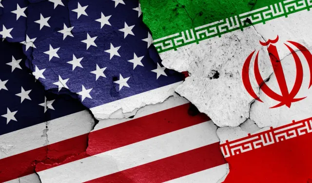 İran, ABD'nin Yeni Petrol Yaptırımlarını Kınadı