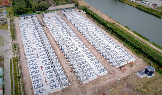 Avrupa’nın En Büyük Enerji Depolama Projesinde İlk Etap Tamamlandı