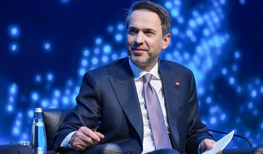 Bakan Bayraktar "Enerjide Merkez Ülke Olan Bir Türkiye Hedefliyoruz"