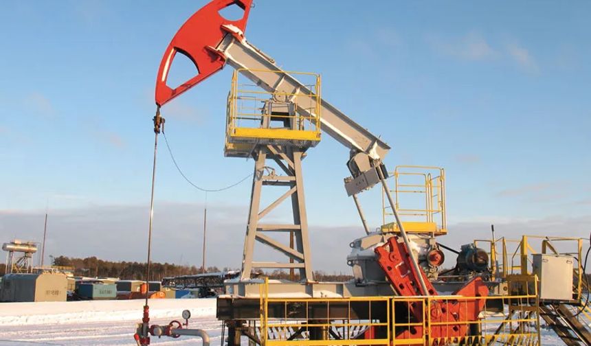 Rusya'da Bütçe, Düşen Petrol Fiyatlarıyla 3,4 Trilyon Ruble Açık Verdi