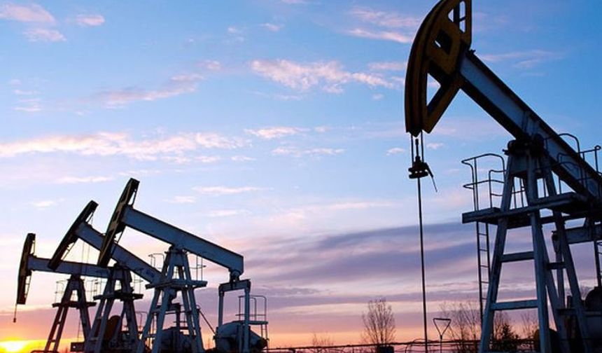 ABD'nin Ticari Ham Petrol Stokları 7,7 Milyon Varil Arttı