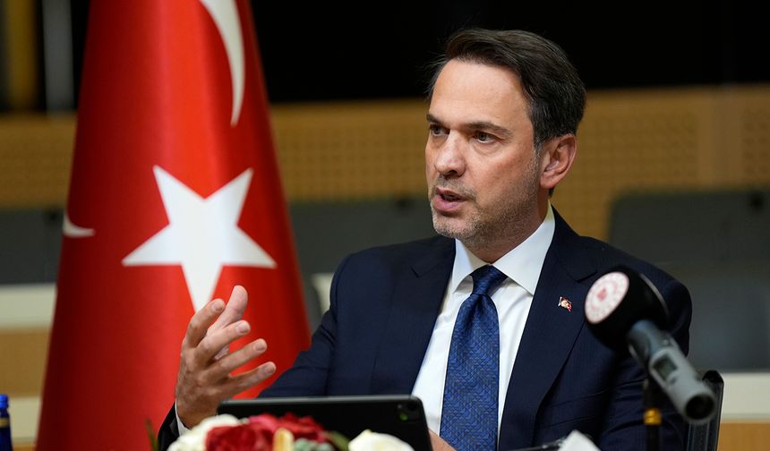 Bakan Bayraktar, KKTC ve Botsvana Enerji Bakanlarıyla Görüştü