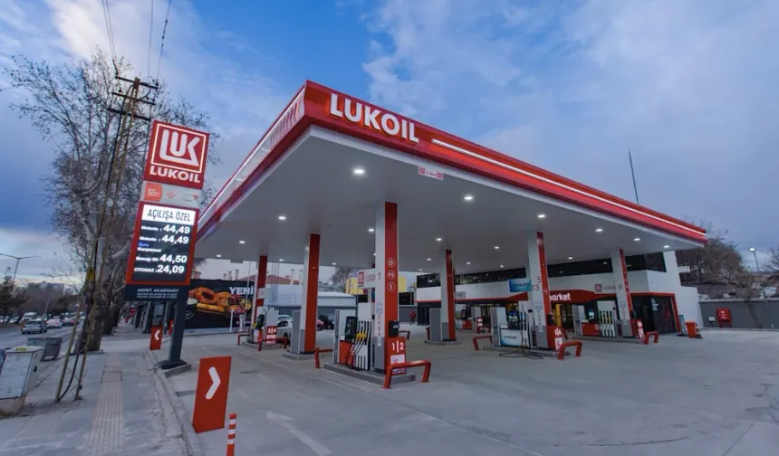 Rus Petrol Şirketi Lukoil Yaptırımlar Nedeniyle Uluslararası Varlıklarını Satacak