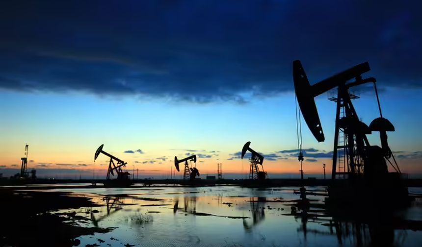 ABD'nin Ticari Ham Petrol Stokları 3 Milyon 500 Bin Varil Arttı