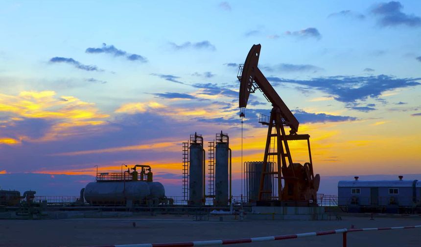 Opec+ Üyesi 8 Ülke, Aralıkta Petrol Üretimini Günlük 137 Bin Varil Artıracak